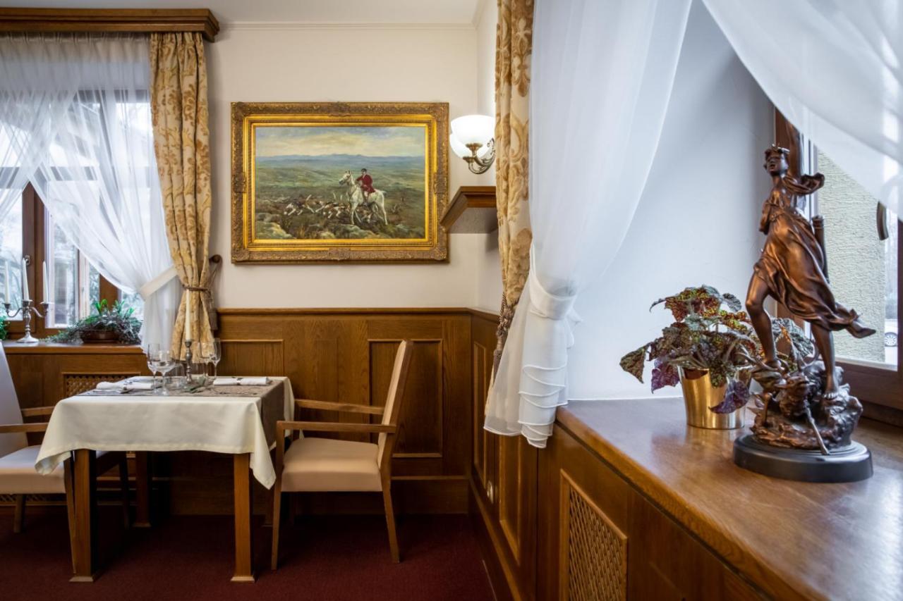 Hotel Abacie & Wellness Valasske Mezirici Exterior photo