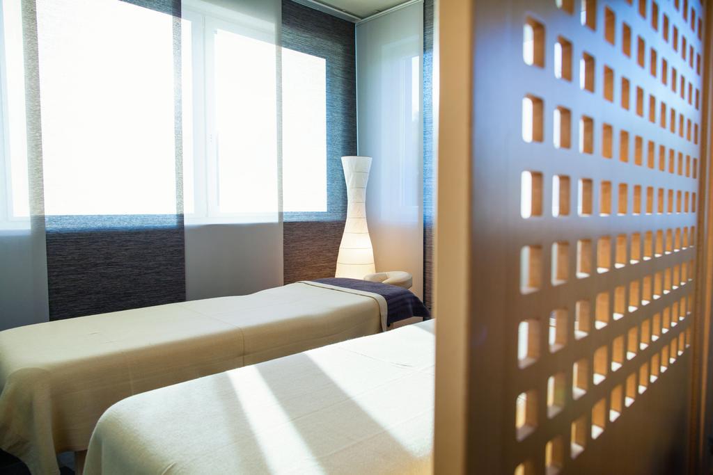 Hotel Abacie & Wellness Valasske Mezirici Exterior photo