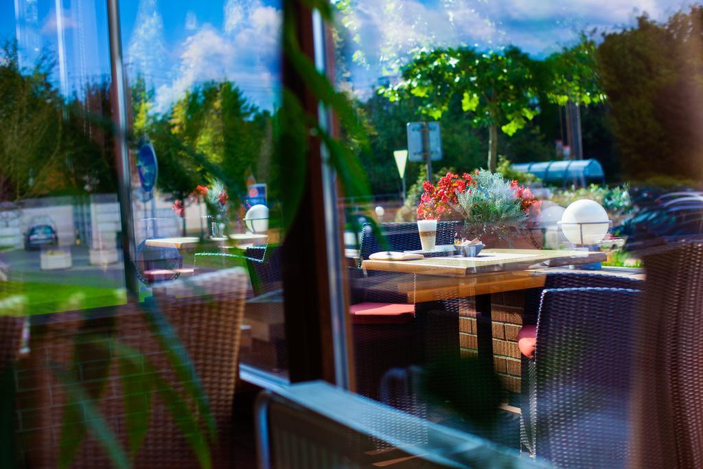 Hotel Abacie & Wellness Valasske Mezirici Exterior photo